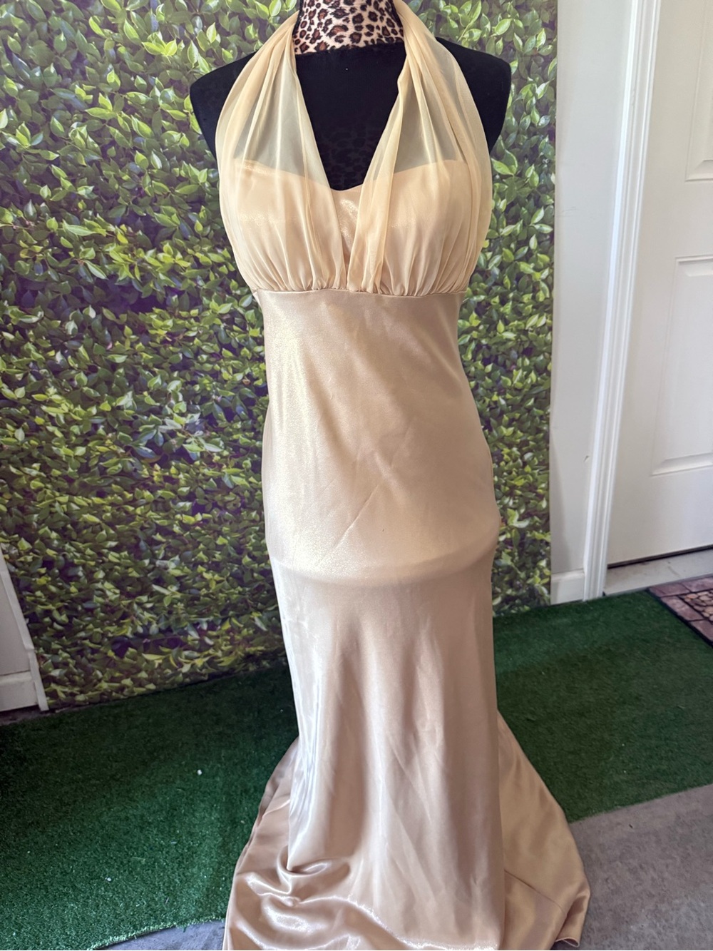 Elegant Cream Halter Evening Gown p35